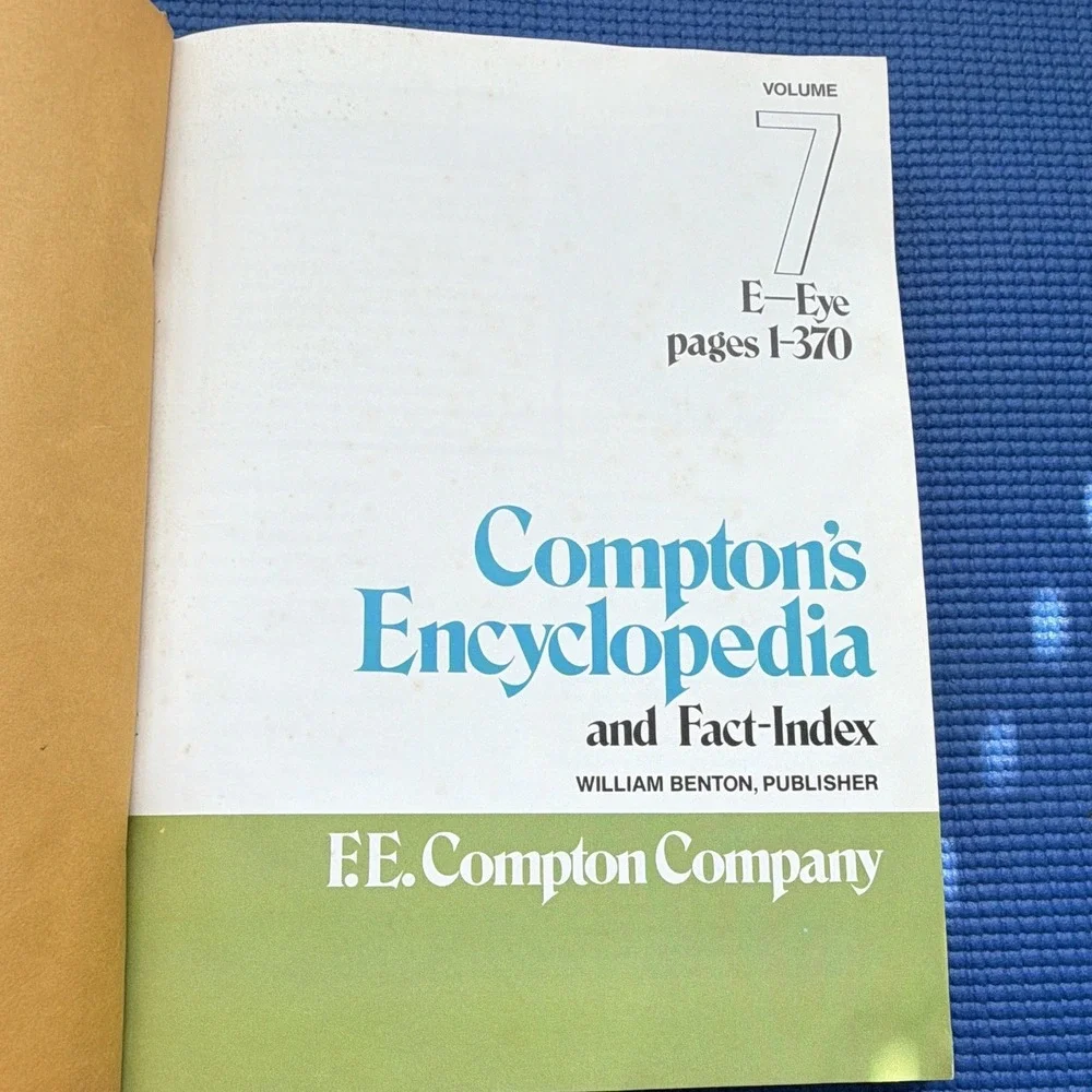 Hardcover Compton's Encyclopedia and Fact-Index Vol 7 E–Eye (1972) 370p